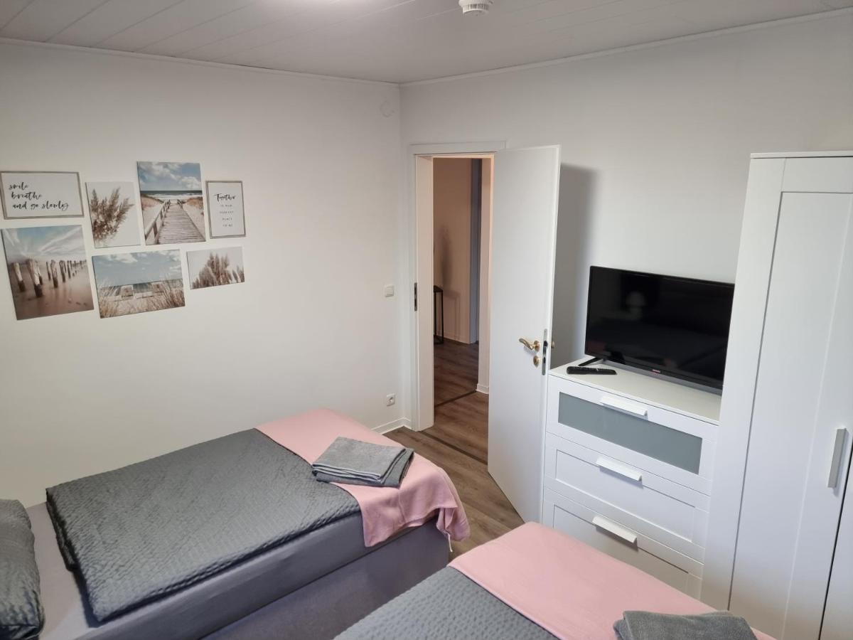 Gaestehaus-Ferienwohnung-Appartement Mit Terrasse - Naehe Kliniken/ Herzzentrum Bad Oeynhausen Exterior foto